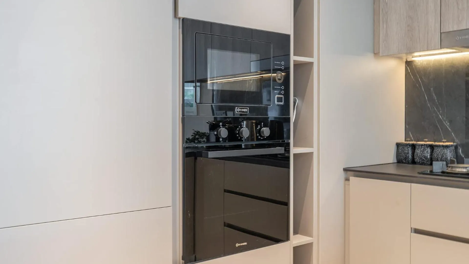Apartment Gorgeous 1 Bedroom In Oxford Boulevard Jvc Dubai